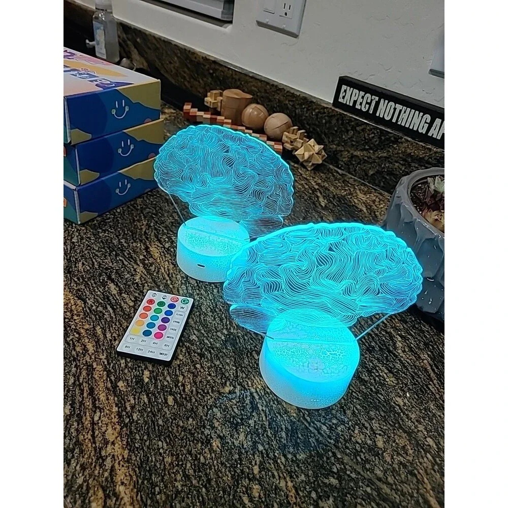 3D Illusion Lamp. Remote Control And Colour Change. Brain New